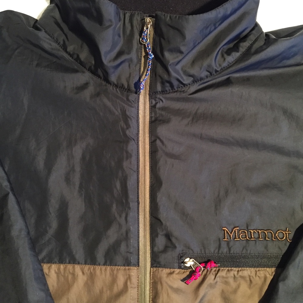 MARMOT RAIN SHELL. EUC! FANTASTIC PRICE!